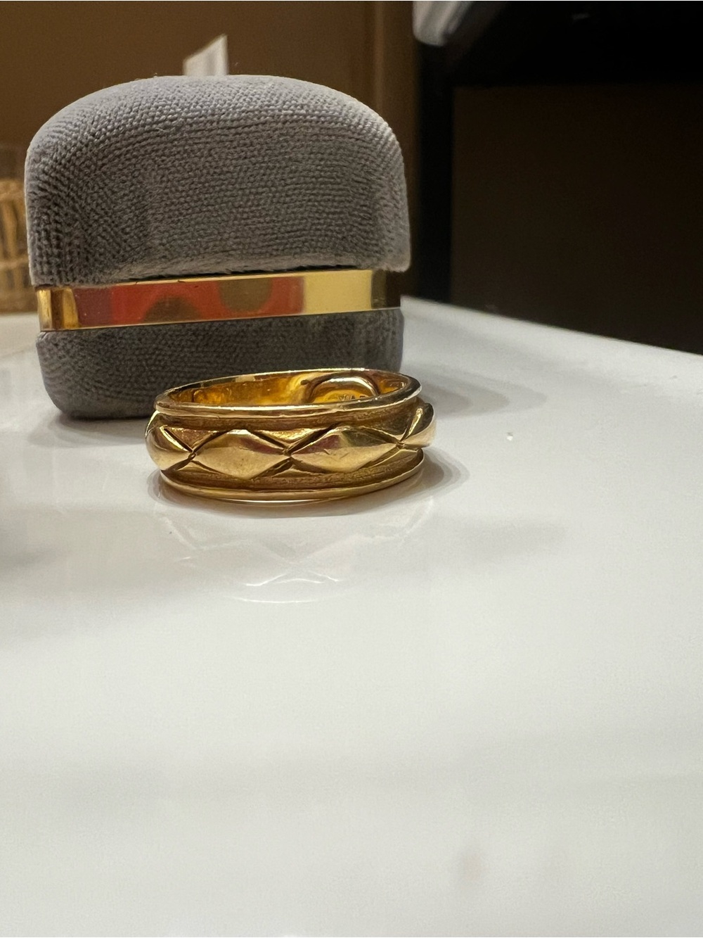 18K Yellow Gold Quilted Diamond Statement Ring – 8.8g Vintage Band Size (7)